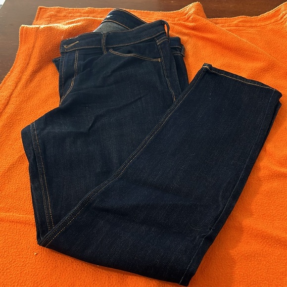 Old Navy woman’s size 12 mid rise straight jeans - Picture 4 of 5